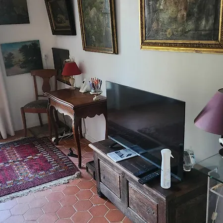 Splendid With Sea View And Flower Garden Apartment *